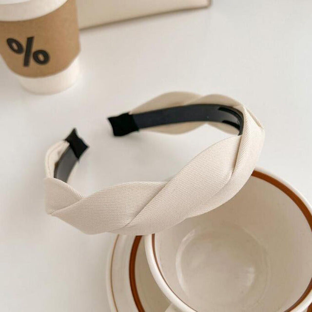 white twhisted headband