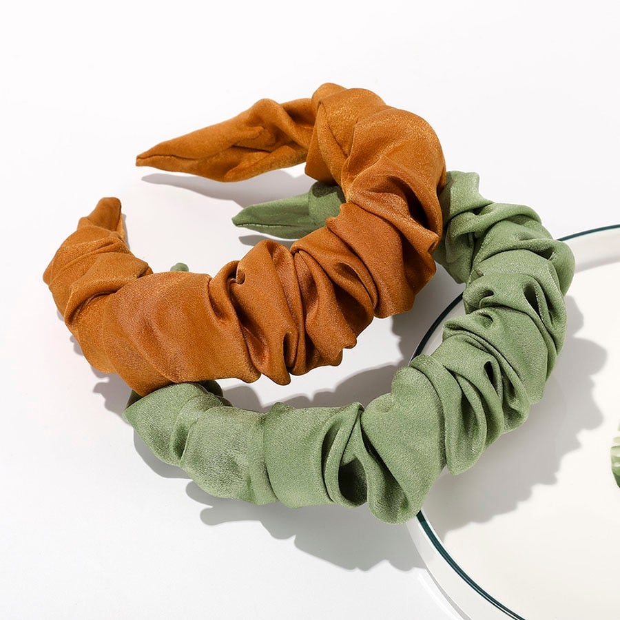 Wide scrunchie headband